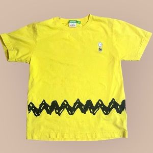 Charlie Brown T-Shirt - Size 150 (US Y10)